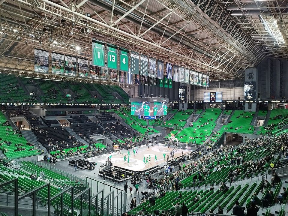 东升国际 · 赛场光影（资料示意）